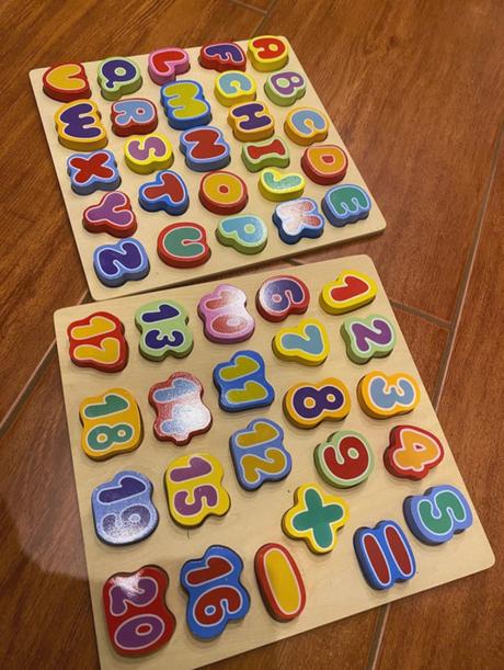 Interaktívna hračka (čísla, abeceda), 