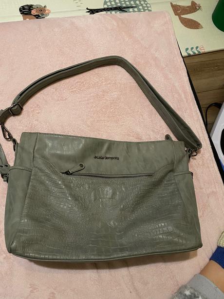 Luxusna prebalovacia taska, little company