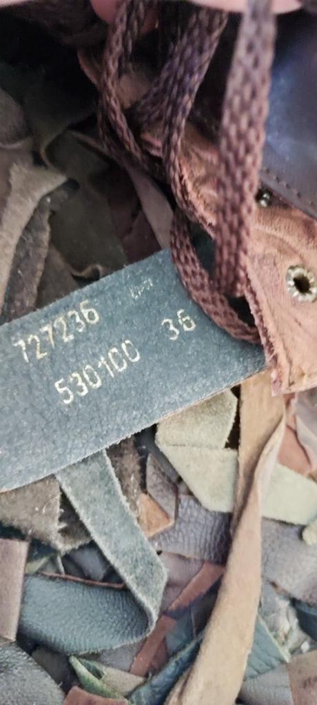 Kožené workerky, 36