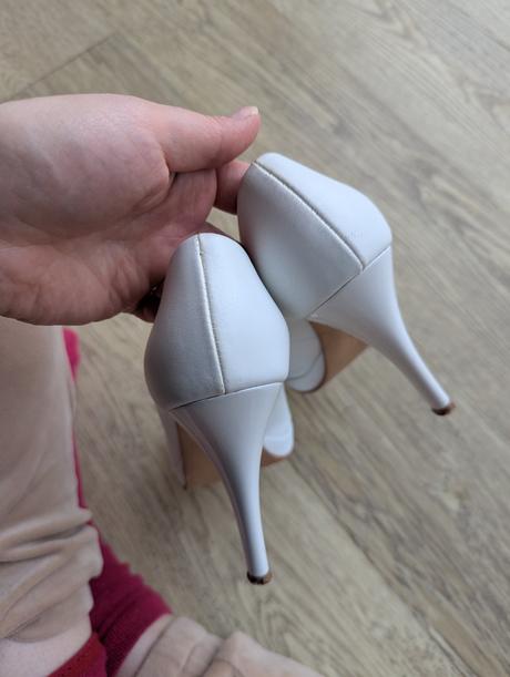 Lodičky  kožené biele, 37