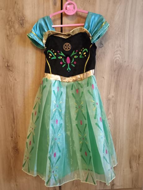 Šaty na karneval anna, 