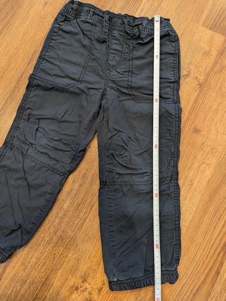 Podšité nohavice, 104