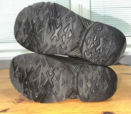 Snehule, columbia,36