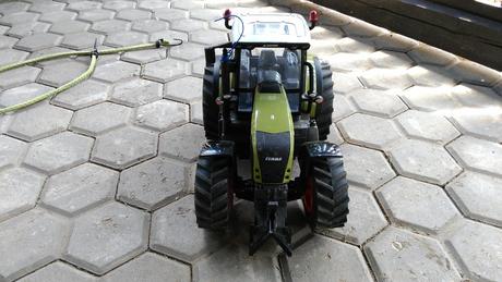 Traktor class na diaľkové ovládanie , 