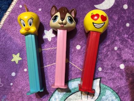 Zásobník na cukríky pez, mimoň na bicykli,