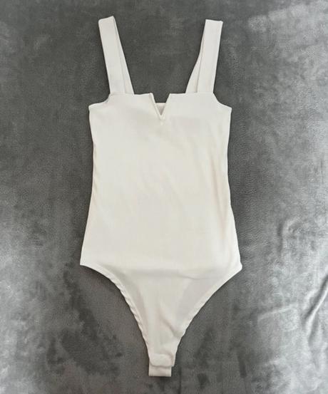 Biele body, xs