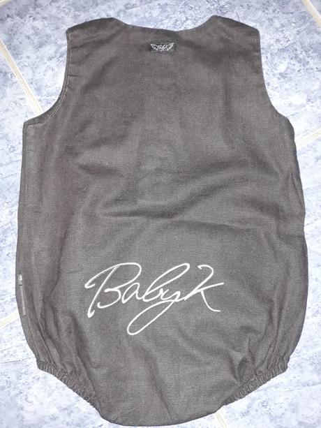 Znackove body, babykap,74