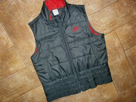 Zateplená vesta,originál nike-m, nike,m