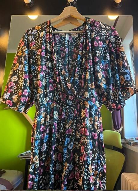 Kvetinovy letny overal, stradivarius,s