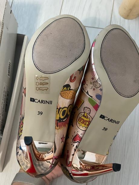 Extravagantné lodičky, 39