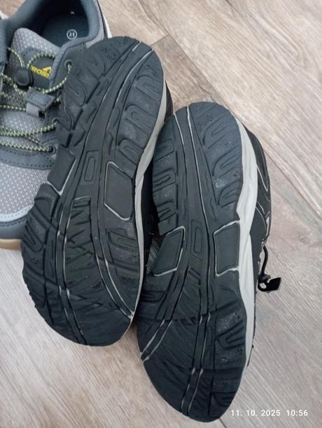 2x tenisky (už s poštovným), 35