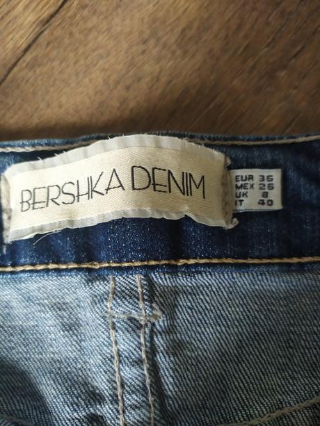 Dámska sukňa, bershka,36