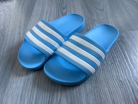 Šľapkky adidas, adidas,35