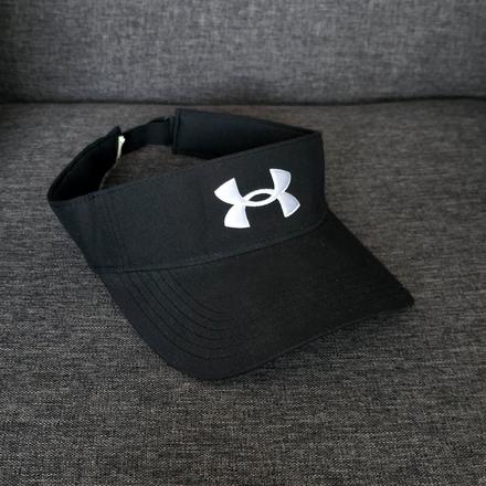 Šilt under armour, 