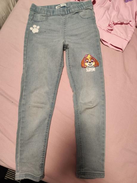 Spolu skye rifle 122 a mikinka 128, 122–134