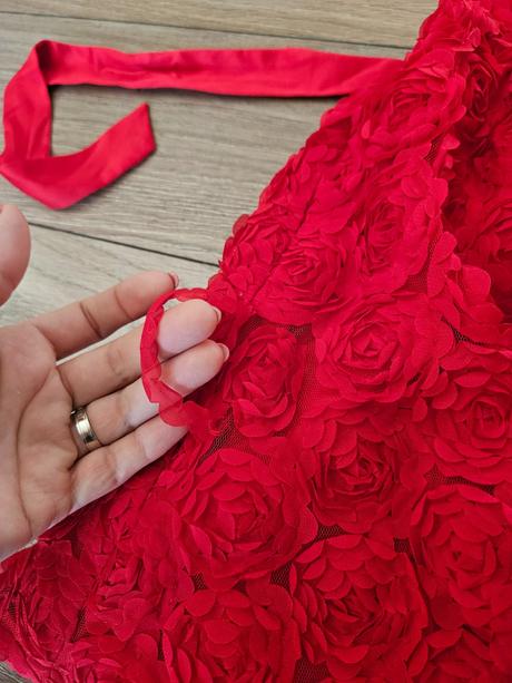 Kvetové šaty s 3d efektom, lindex,122