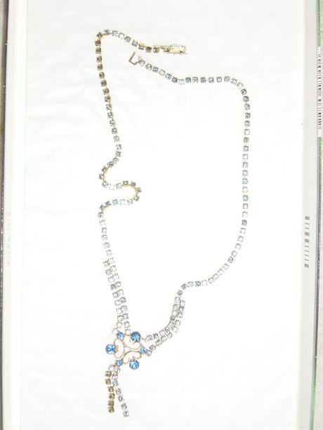 Náhrdelníky z kamienkov,