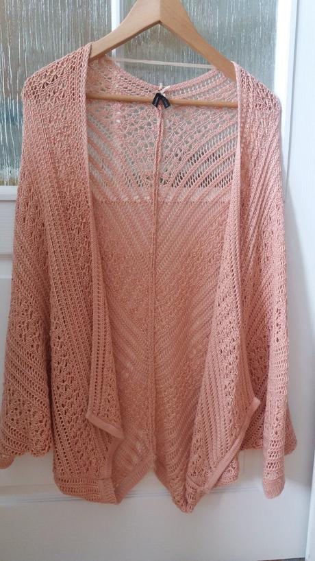 Kardigan, atmosphere,36