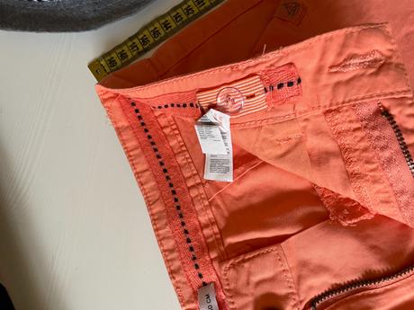 Šortky , kraťase vo veľmi dobrom stave, reserved,140