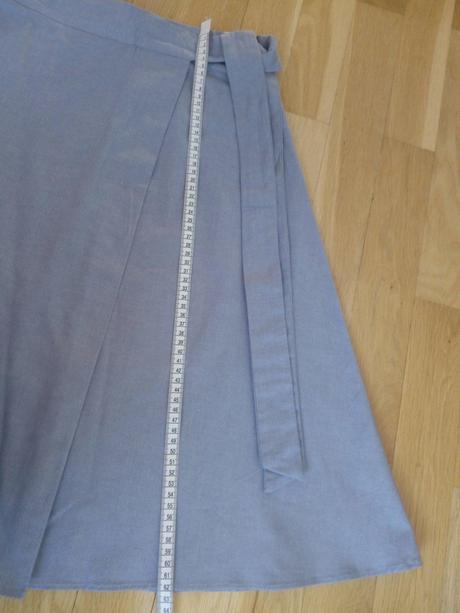 Sukňa raz oblečená, 38