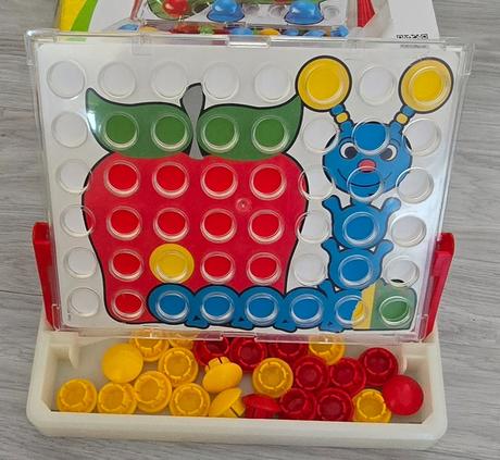 Vzdelávacia mozaika s gombíkmi, 