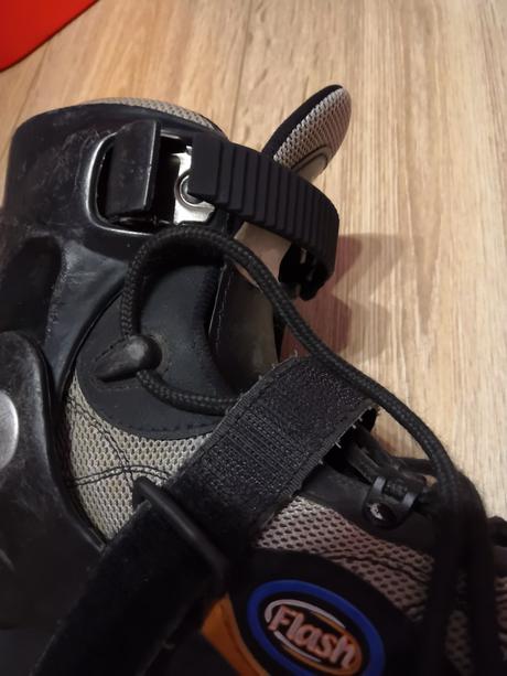 Kolieskové korčule, 32