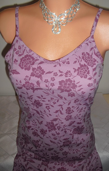 Fialkova kvietkovana kosielka, s