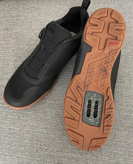 Leatt proclip 6.0 tretry, čierna, 45