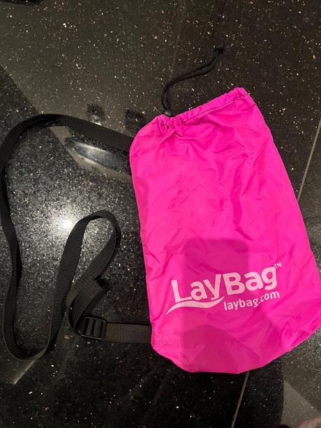 Nafukovacia rozkladacia pohovka laybag na pláž,