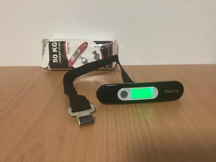 Digitálne cestovné váhy freetoo  50 kg, 