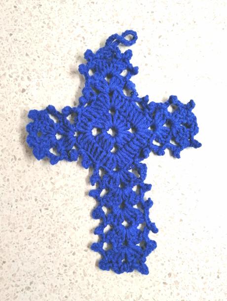 Háčkovaný krížik, handmade, rôzne farby, 