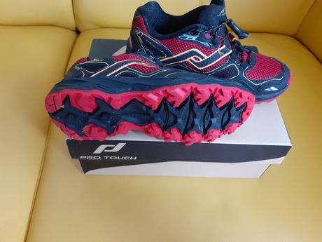 Trekove topánky, 31