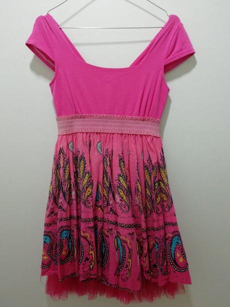 Ružové šaty s tylom, 164