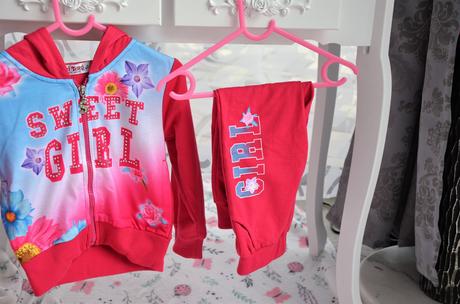 Kvetovaná súprava s kamienkami-104/110, 104