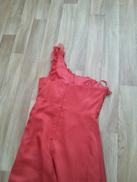 Spoločenské šaty, 38