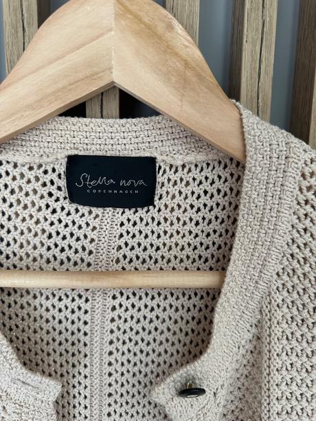 Svetrík stela nova, xs