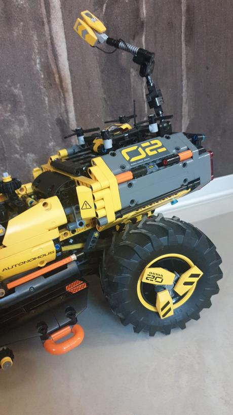 Lego technic 42081 volvo  kolesový nakladač, 