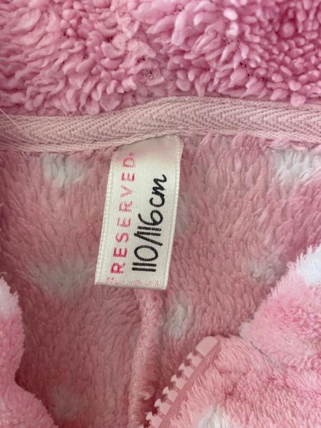 Overal, reserved,110