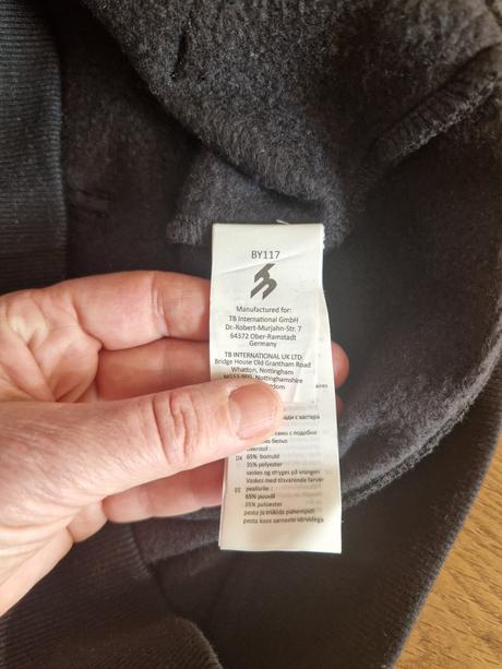 Uni sex cierna zateplena mikina s kapucnou, 158