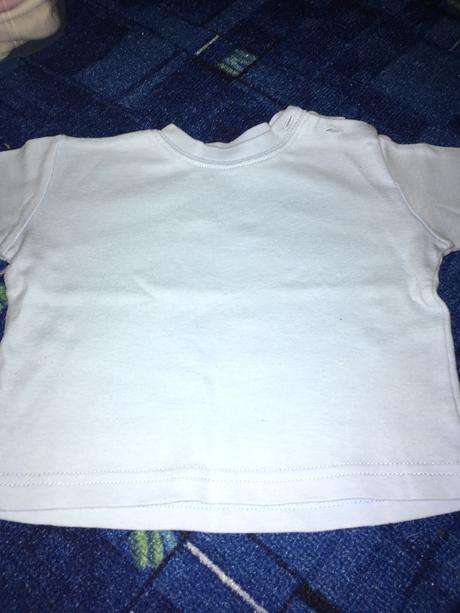 Bledo modre tričko, 62