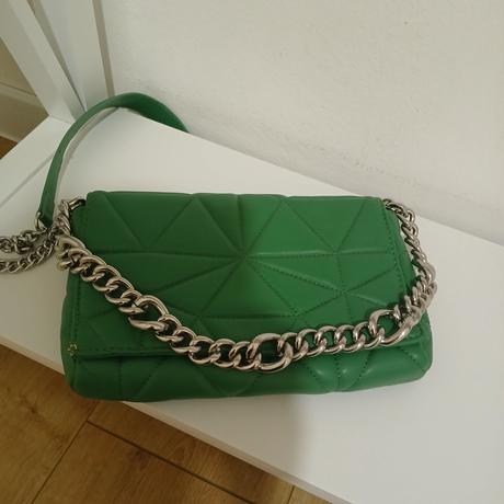 Zelená prešívaná kabelka, stradivarius