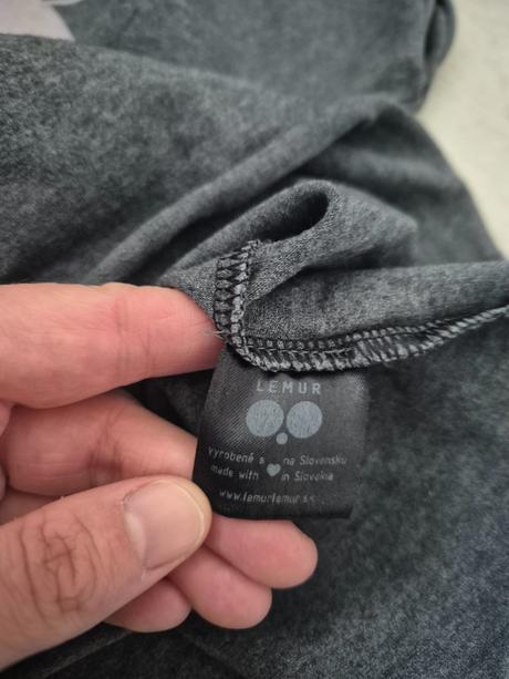 Svietiace tricko, 122