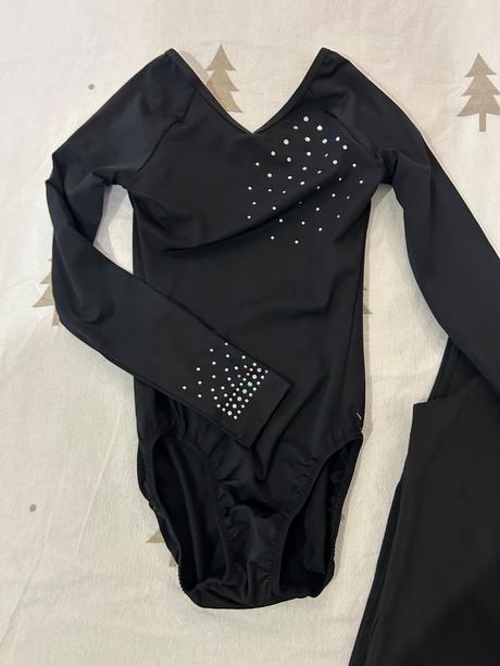 Gymnastické oblečko, decathlon,146