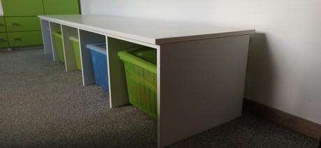 Hrací pultík / komoda na ikea boxy, 