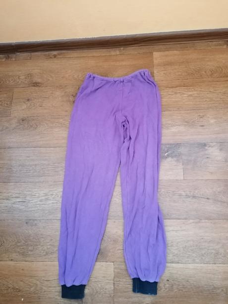 Dievčenske tepláky, 158