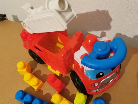 Hasičské auto so stavebnicou,