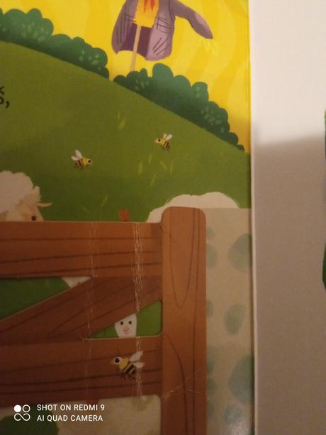 Kniha z okienkami - pozri čo sa deje na farme, 