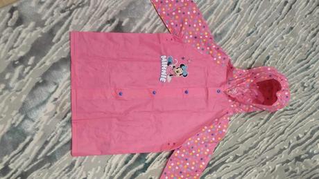 Dievčenský pršiplášť, 110