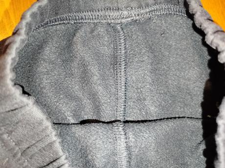 Teplé tepláky, 122