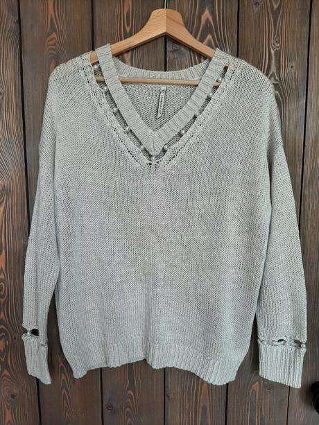 Krasny pleteny svetrik s perlickami, m